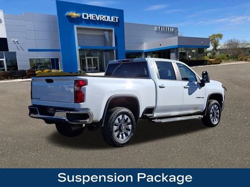 Used 2022 Chevrolet Silverado 2500 LT w/ Convenience Package image 9