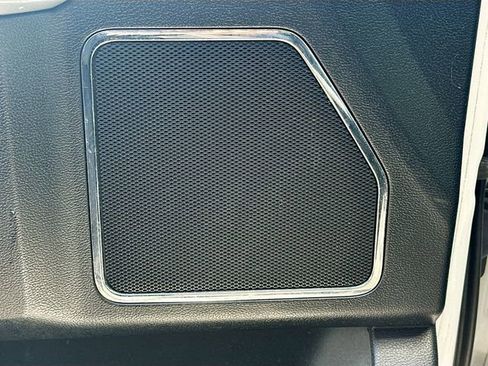 Used 2017 Ford F150 Platinum w/ Equipment Group 701A Luxury AWD/4WD image 20