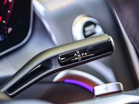 New 2025 Mercedes-Benz GLC 300 4MATIC image 18