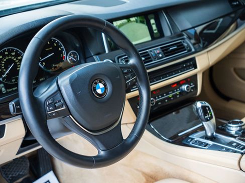 Used 2014 BMW 535i xDrive Sedan image 10