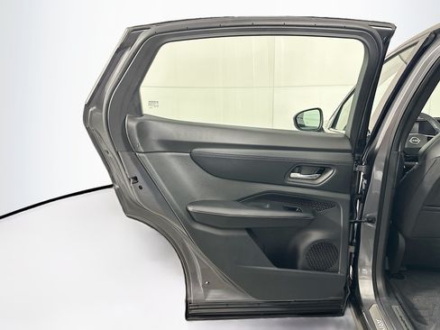 Used 2024 Nissan Ariya AWD image 26