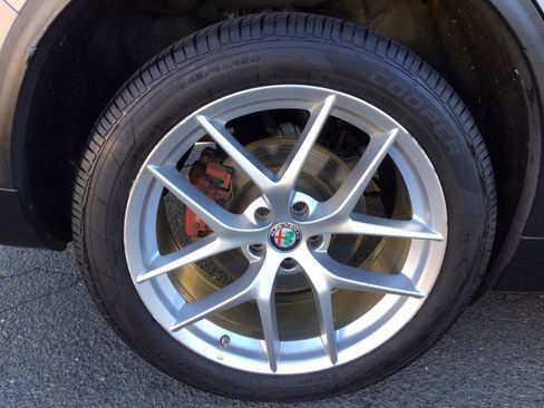 Used 2019 Alfa Romeo Stelvio Ti Sport w/ Quick Order Package 22S Sport image 31