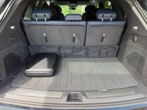 Used 2025 Cadillac Escalade IQ Luxury 2 w/ LPO, Premium Carpet Package AWD/4WD image 27