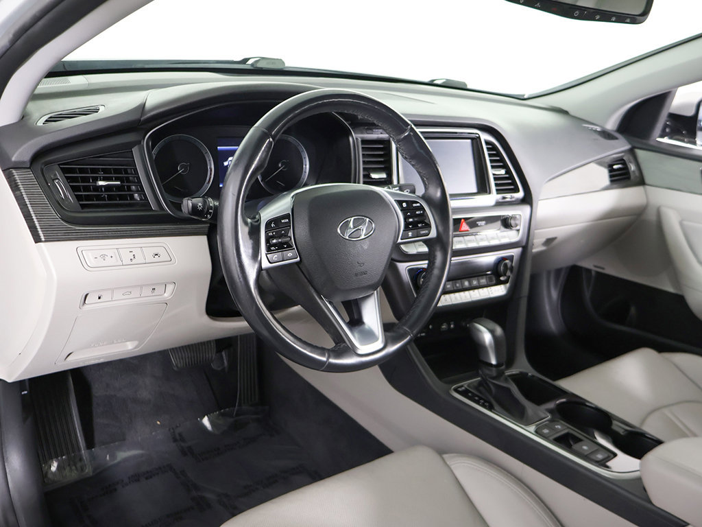 Used 2019 Hyundai Sonata Limited w/ Ultimate Package 04 FWD image 30