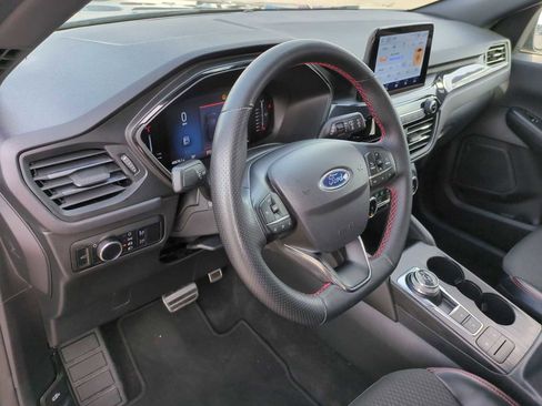 Used 2024 Ford Escape ST-Line image 10