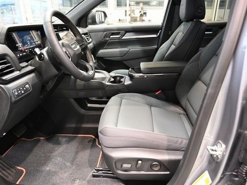 New 2026 GMC Terrain AT4 w/ Convenience Package III image 9