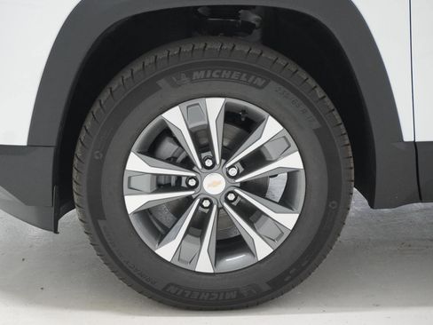 New 2026 Chevrolet Equinox LT image 11