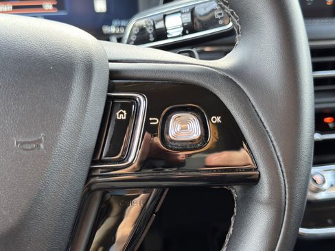 Used 2023 Lincoln Corsair FWD image 50