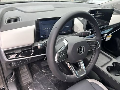 New 2026 Honda Prologue Touring image 3