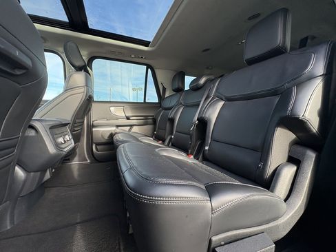 Certified 2025 Ford Expedition Max Platinum image 20