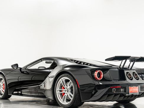 Used 2020 Ford GT image 33