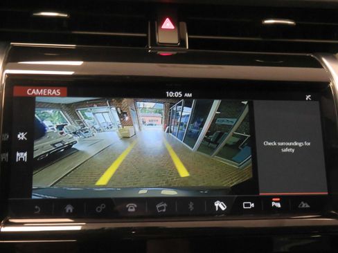 Used 2020 Land Rover Discovery Sport AWD/4WD image 39