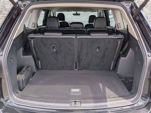 Certified 2023 Volkswagen Atlas SE w/ Black Wheel Package FWD image 13