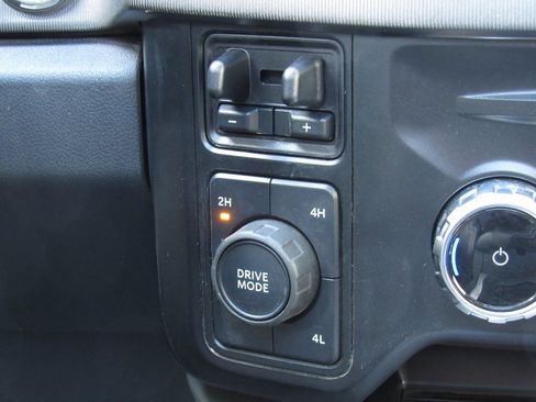 Used 2024 Ford F450 Platinum w/ Camper Package image 34