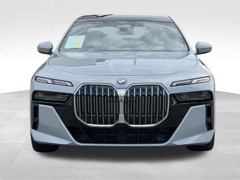Certified 2024 BMW 760i xDrive AWD/4WD image 9
