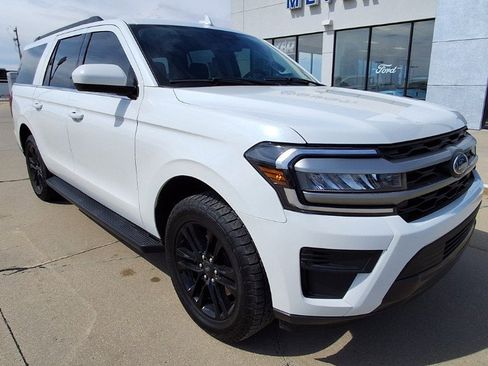 Used 2024 Ford Expedition Max XLT AWD/4WD image 2