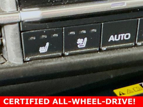 Certified 2025 Toyota Sienna Platinum image 23