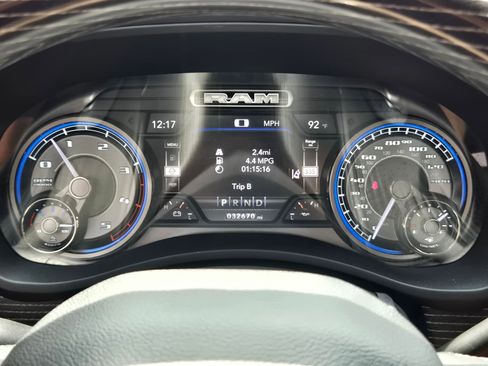 Used 2021 RAM 2500 Limited AWD/4WD image 14