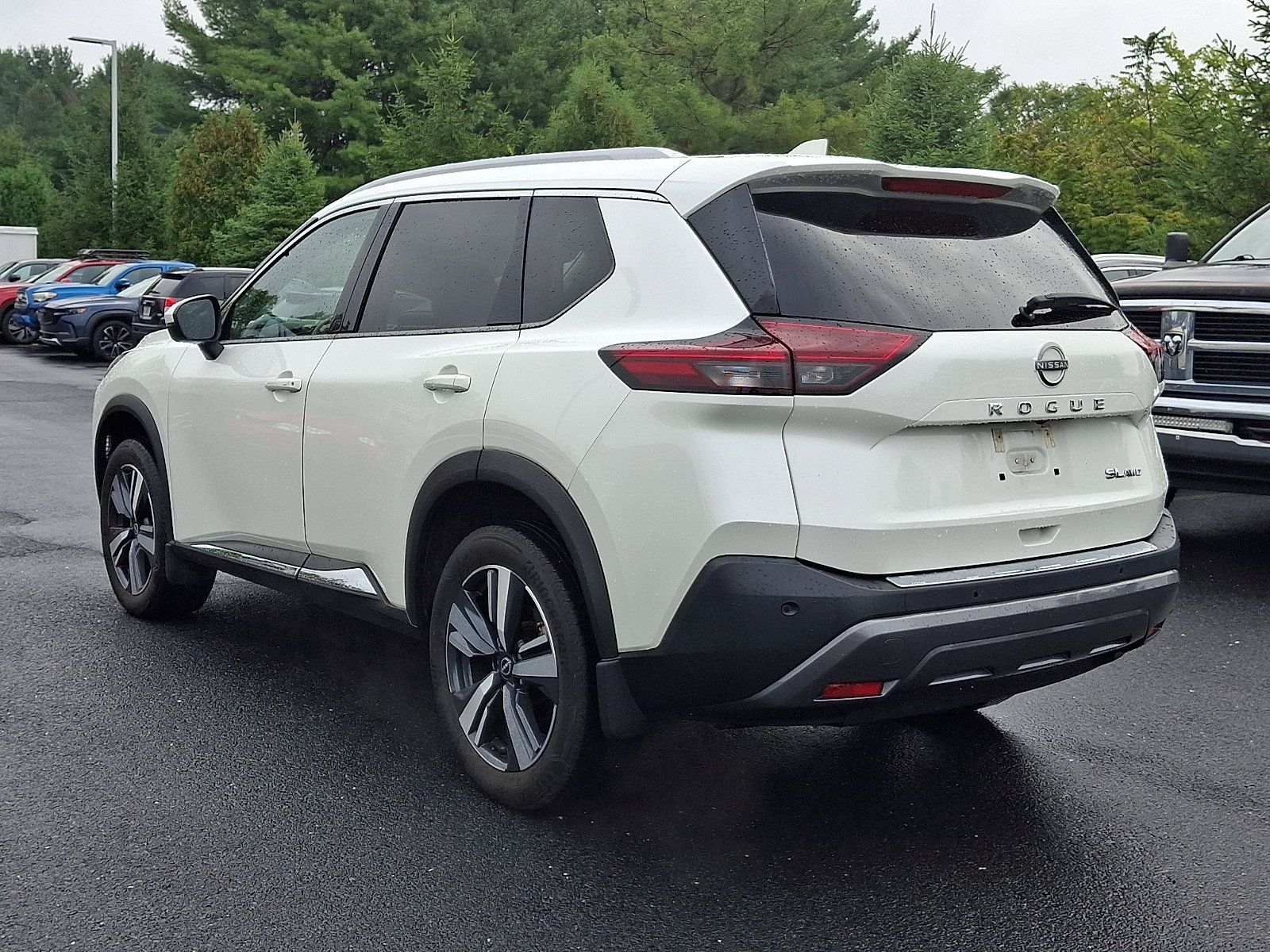 Certified 2023 Nissan Rogue SL AWD/4WD image 4