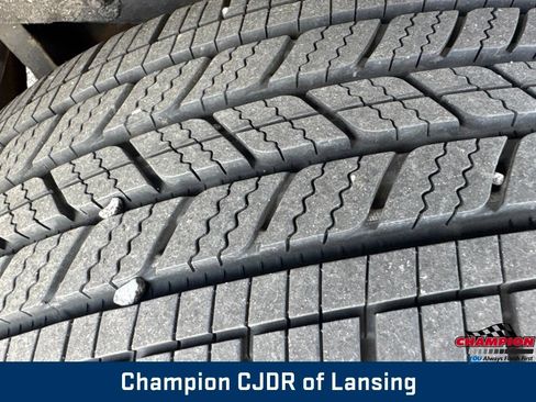 Used 2017 Chrysler Pacifica Touring-L Plus FWD image 45