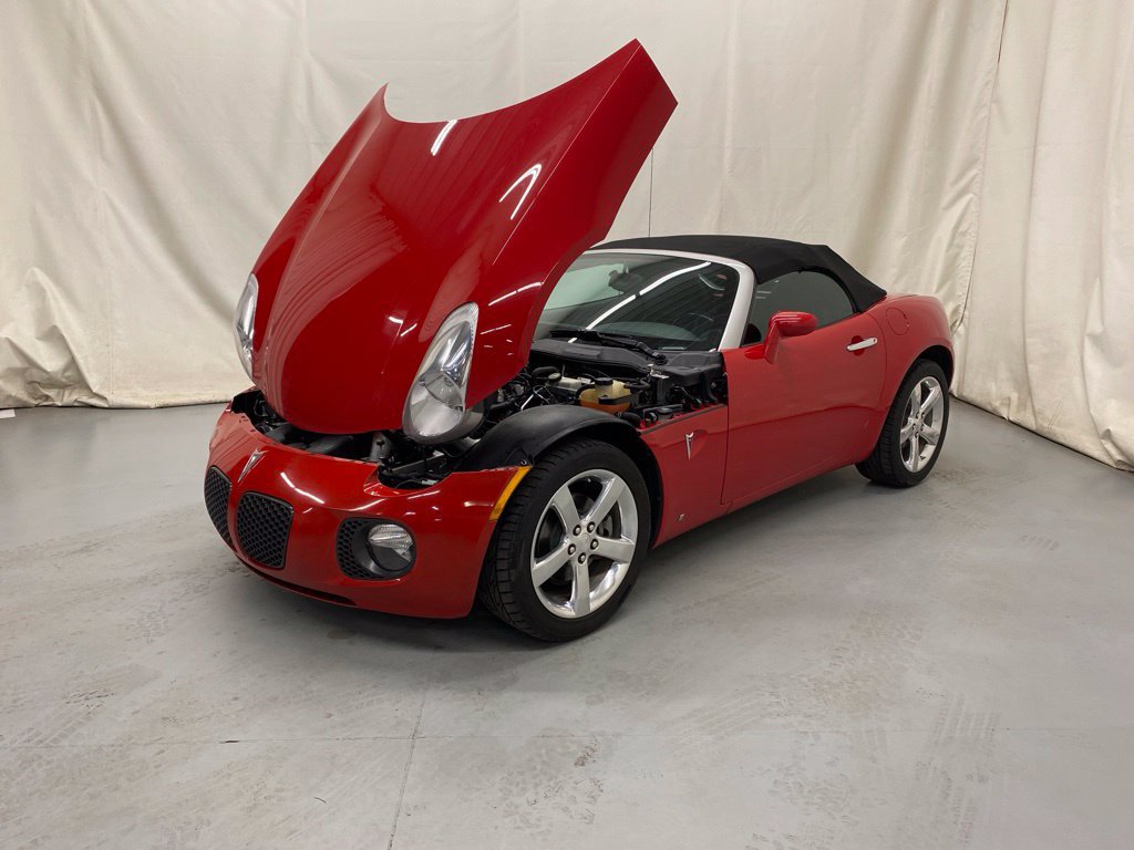 Used 2008 Pontiac Solstice GXP w/ Premium Package RWD image 10