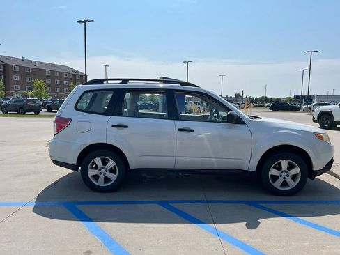 Used 2010 Subaru Forester 2.5X AWD/4WD image 7