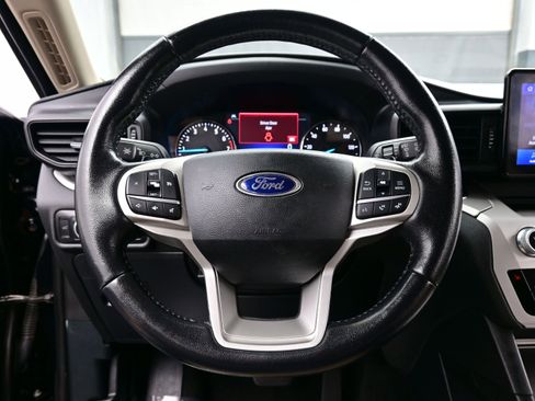 Used 2021 Ford Explorer XLT w/ Class III Trailer Tow Package image 27