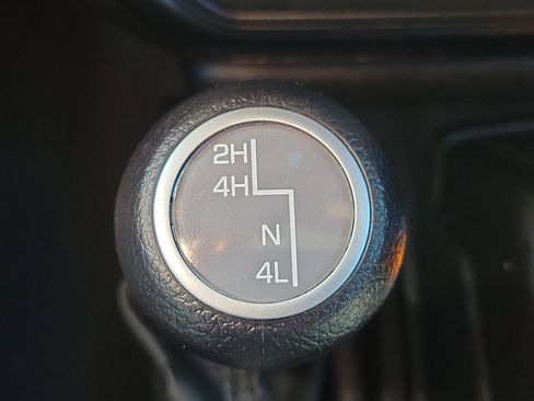 Used 2024 Jeep Gladiator Sport image 24