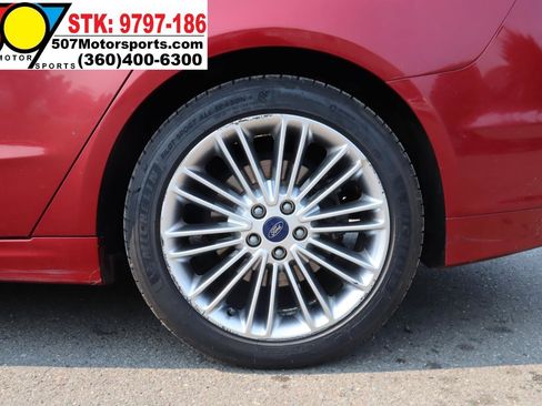 Used 2013 Ford Fusion SE FWD image 25