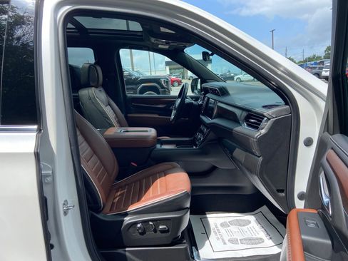 Used 2023 GMC Yukon Denali Ultimate AWD/4WD image 35