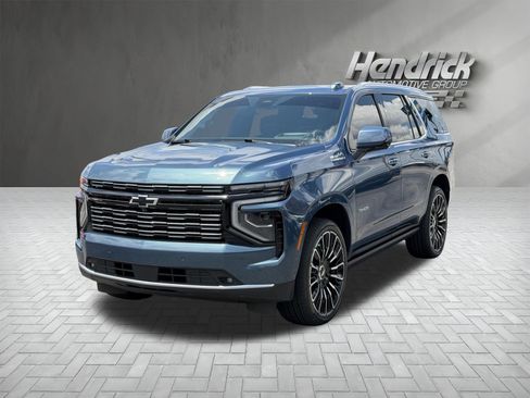 Used 2025 Chevrolet Tahoe High Country AWD/4WD image 5