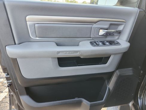 Used 2017 RAM 1500 Big Horn AWD/4WD image 25