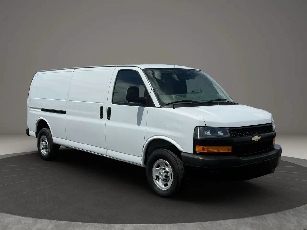 Used 2023 Chevrolet Express 2500 Extended w/ Driver Convenience Package RWD image 8