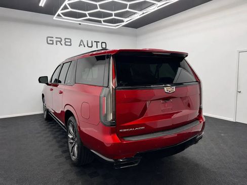 Used 2023 Cadillac Escalade ESV Sport Platinum w/ Heavy-Duty Trailer Package AWD/4WD image 5