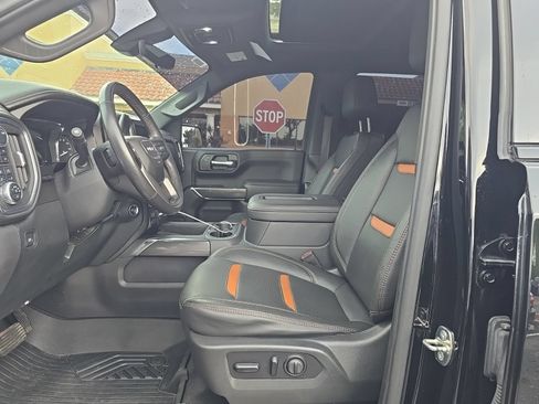 Used 2020 GMC Sierra 1500 AT4 w/ Technology Package AWD/4WD image 3