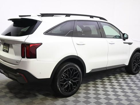 Used 2024 Kia Sorento SX Prestige w/ Olive Brown Leather Package image 7