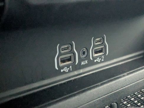 New 2026 RAM 1500 Laramie AWD/4WD image 18