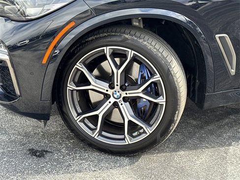 Used 2020 BMW X5 M50i w/ Premium Package image 38