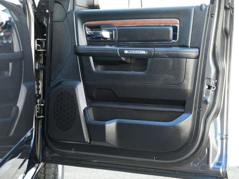 Used 2016 RAM 1500 Laramie w/ Convenience Group AWD/4WD image 27