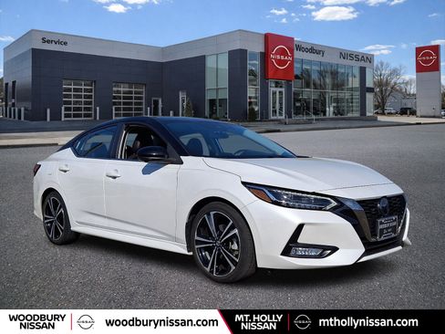 Certified 2023 Nissan Sentra SR w/ SR Premium Package FWD image 1