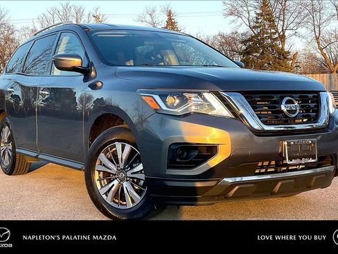 Used 2019 Nissan Pathfinder S image 1