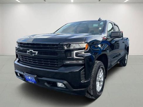 Used 2021 Chevrolet Silverado 1500 RST image 2
