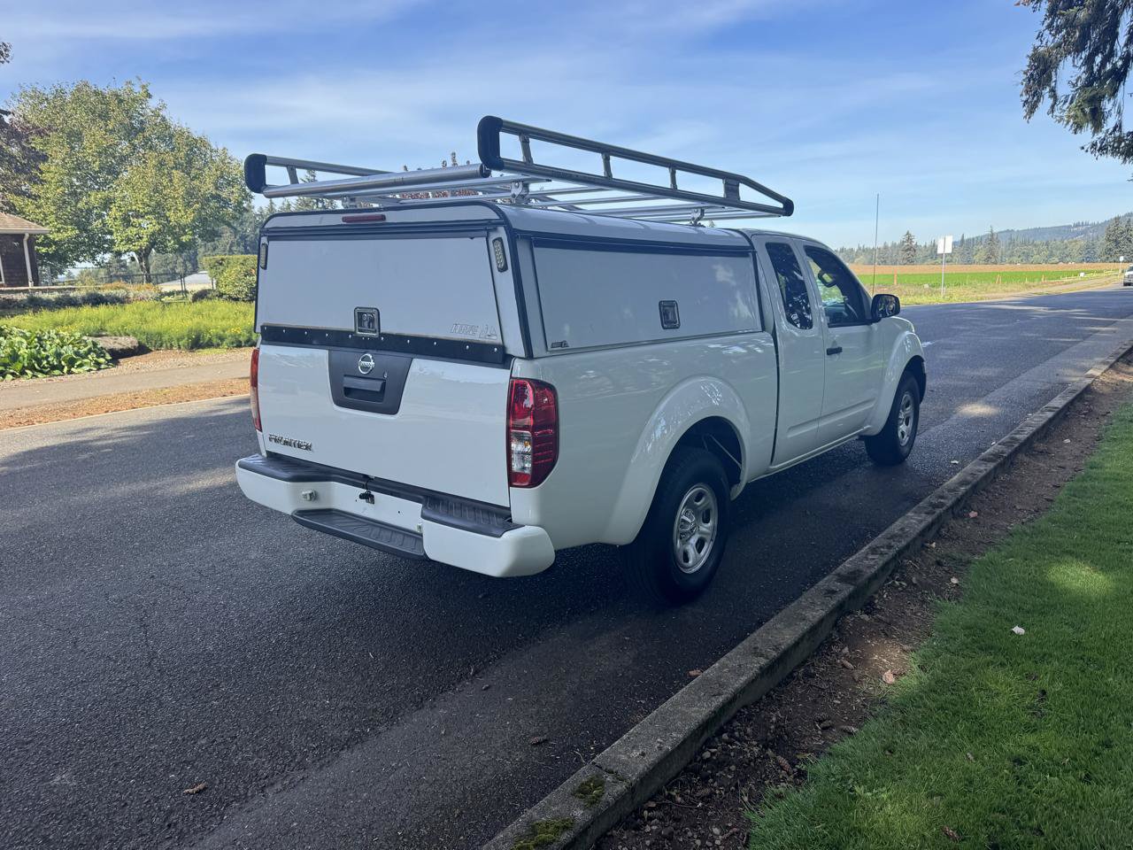 Used 2017 Nissan Frontier S RWD image 3