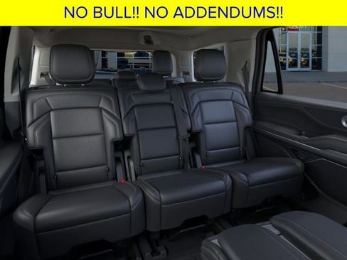 New 2025 Lincoln Navigator Reserve image 12