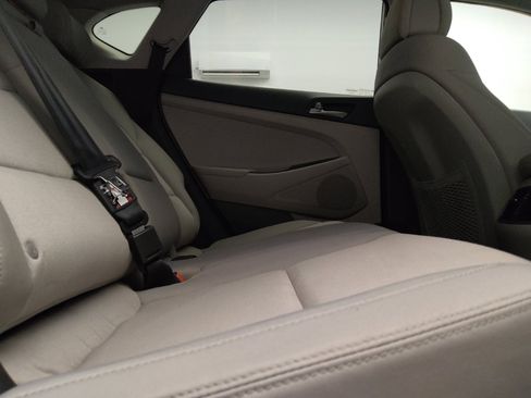 Used 2018 Hyundai Tucson Value FWD image 19