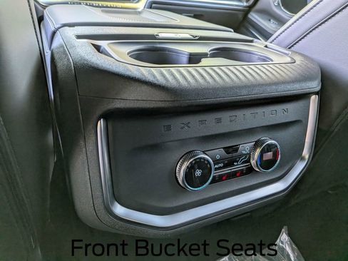 New 2026 Ford Expedition Platinum image 40