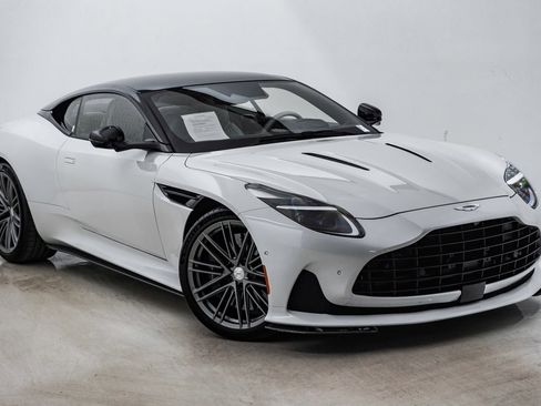 Used 2024 Aston Martin DB12 Coupe image 14