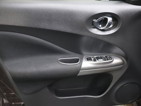 Used 2016 Nissan Juke S FWD image 16