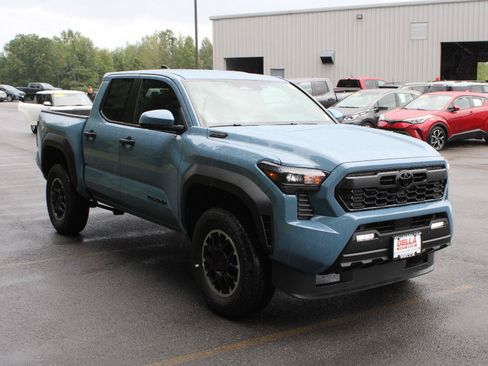 New 2026 Toyota Tacoma TRD Off-Road AWD/4WD image 3