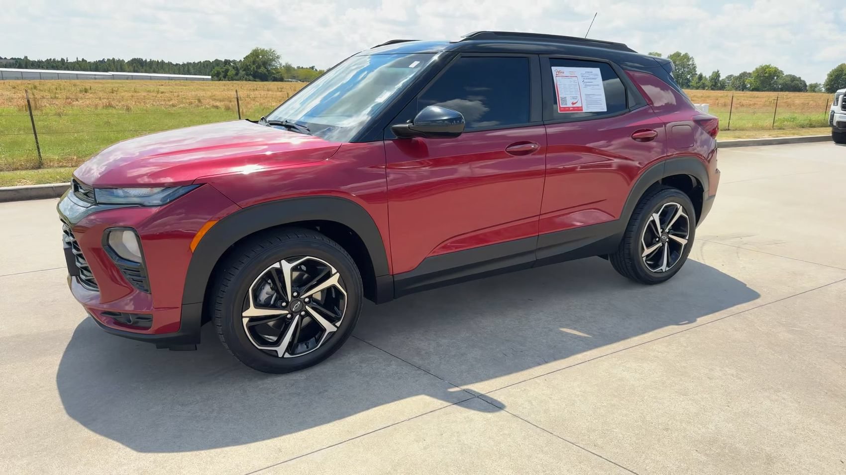 Used 2021 Chevrolet TrailBlazer RS w/ Technology Package FWD image 5